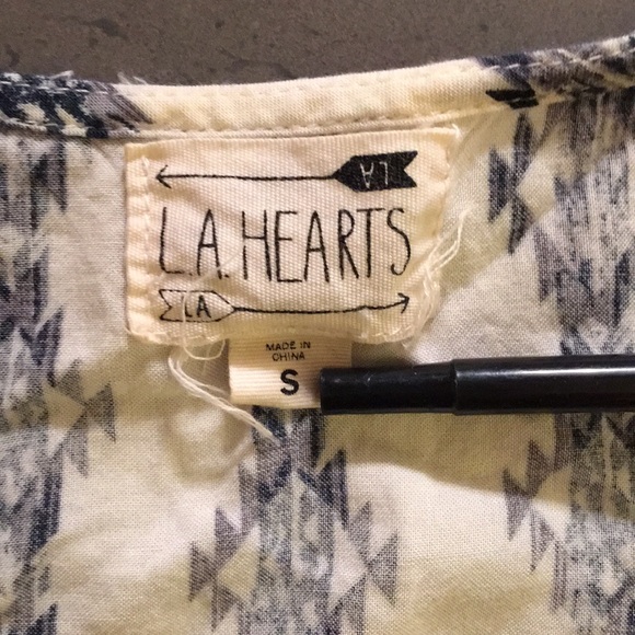 Pacsun LA Hearts racerback tank top with pocket - Picture 2 of 3